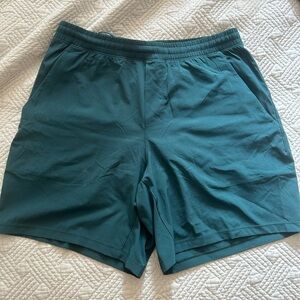 Lulu lemon active wear shorts